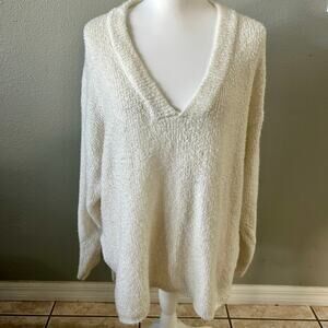 Urban Outfitters Cream Bouclé Knit V-Neck Sweater Size L